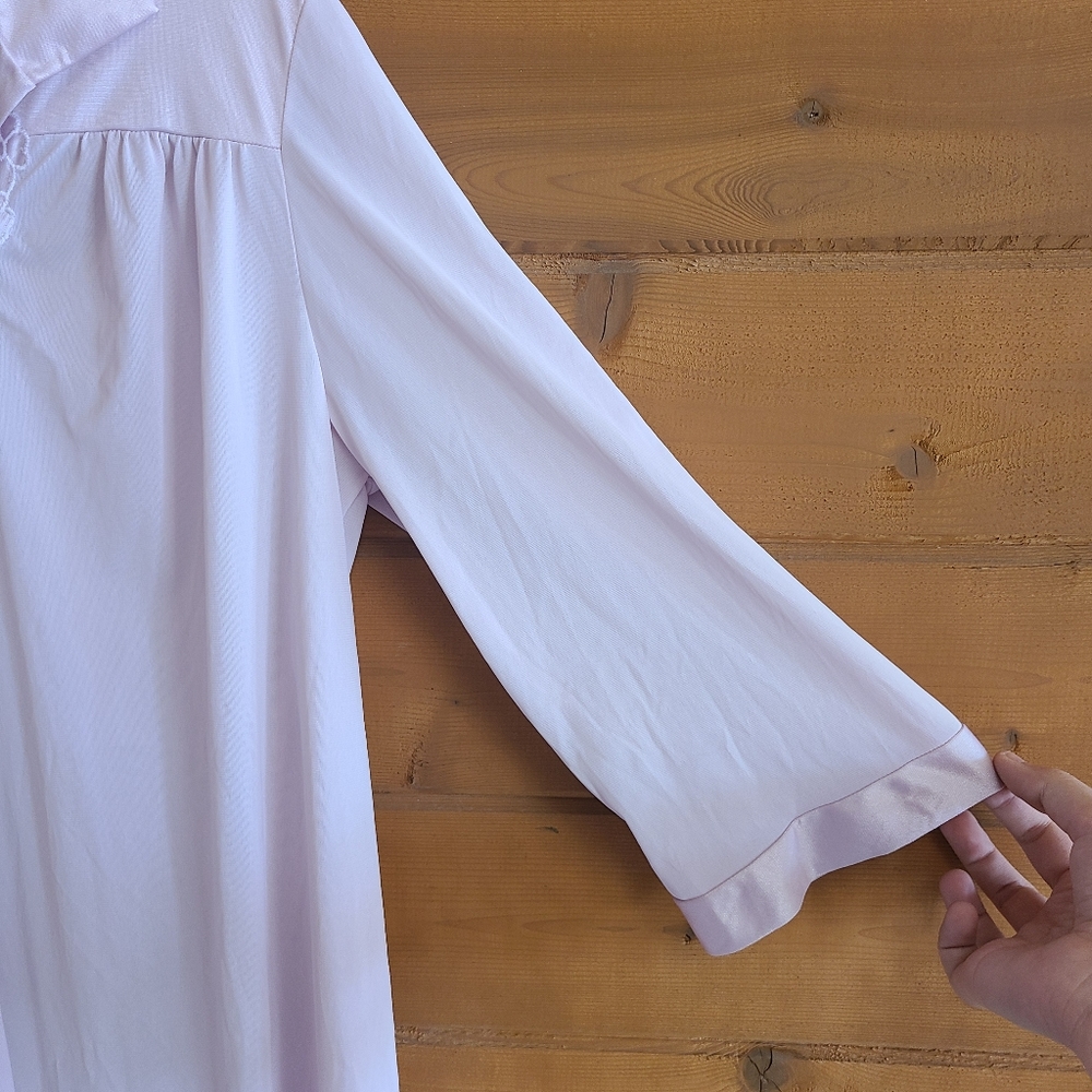 Vintage Vanity Fair Pale Pink Button Front Dressing Nightgown Shirt Medium - Picture 4 of 5